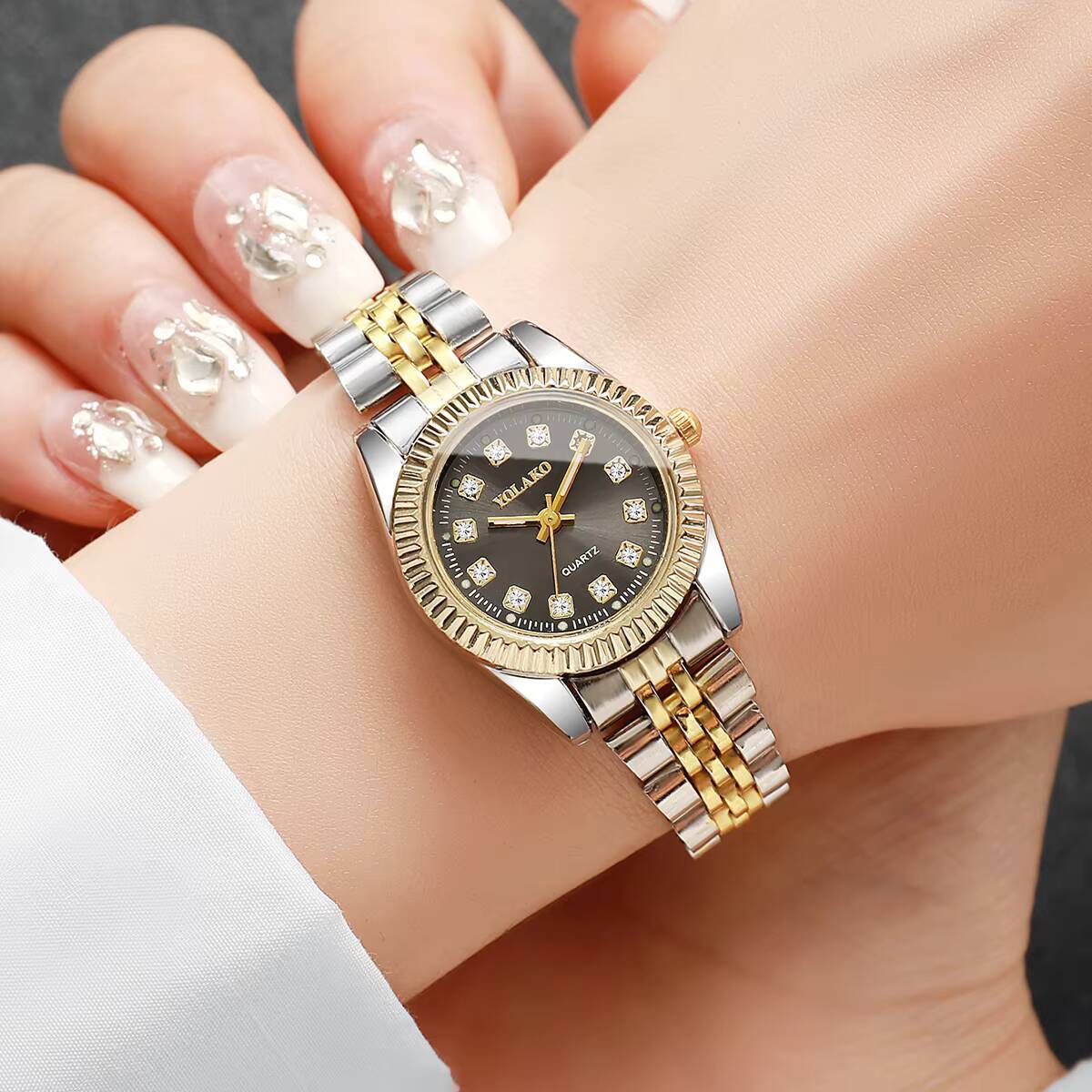 Fashion Rhinestone Women Quart - Luxury Watch Case Travel review and price