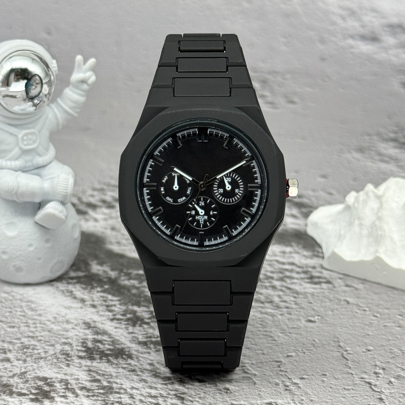 Famous Brand Fake Three-Eyed D - Luxury Watch Exhibition review and price